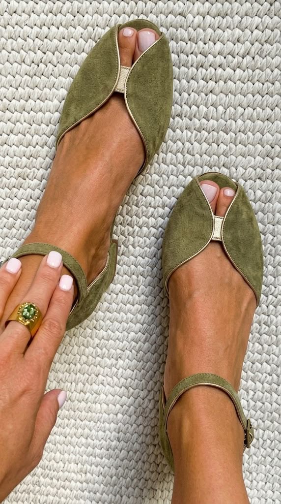 Joanna – Elegant Green Sandals