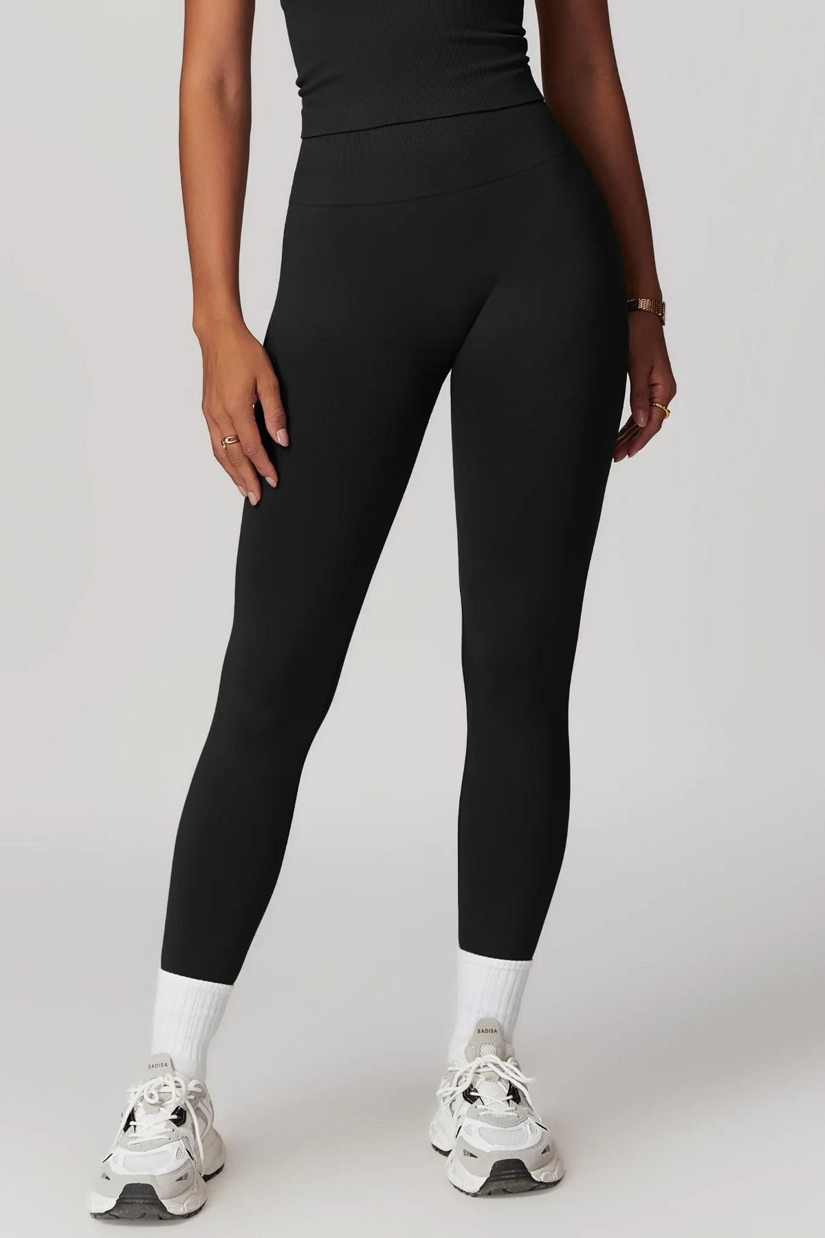 Chloe – Magas Derekú Leggings (Fekete)