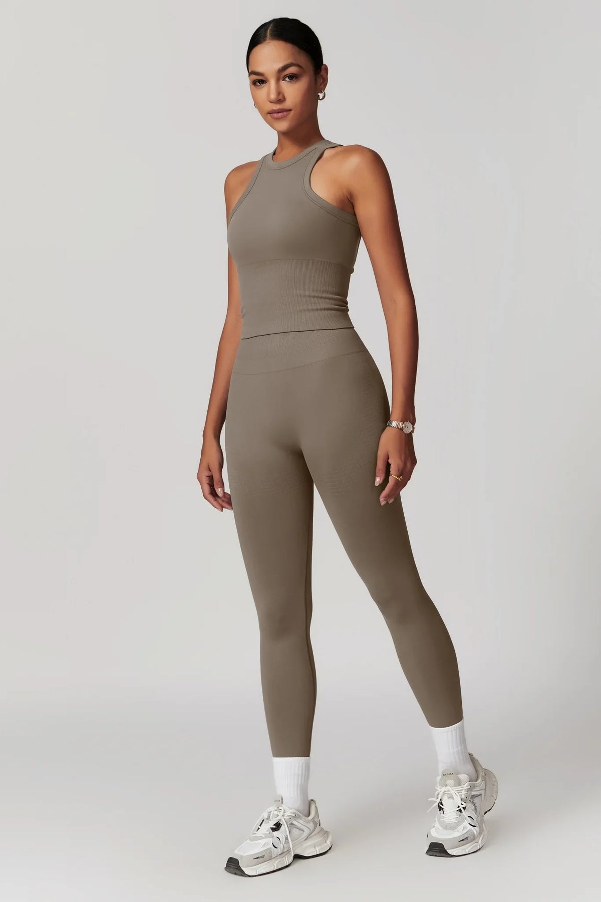 Chloe – Magas Derekú Leggings (Homok)