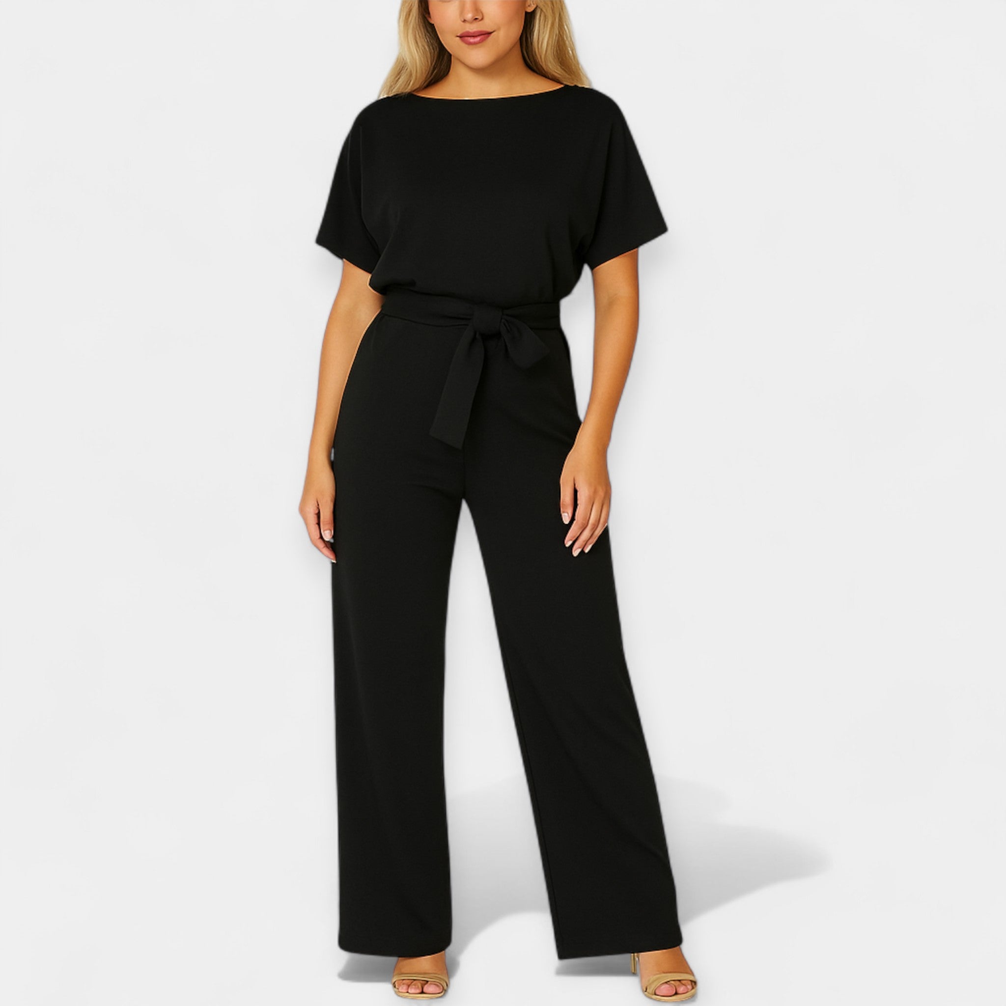 Set with a support belt