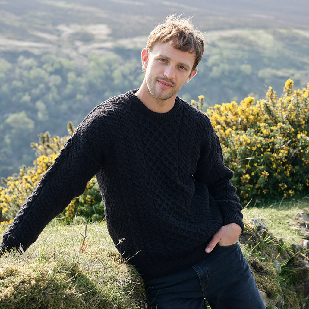 Men's Traditional Crew Neck Aran Sweater