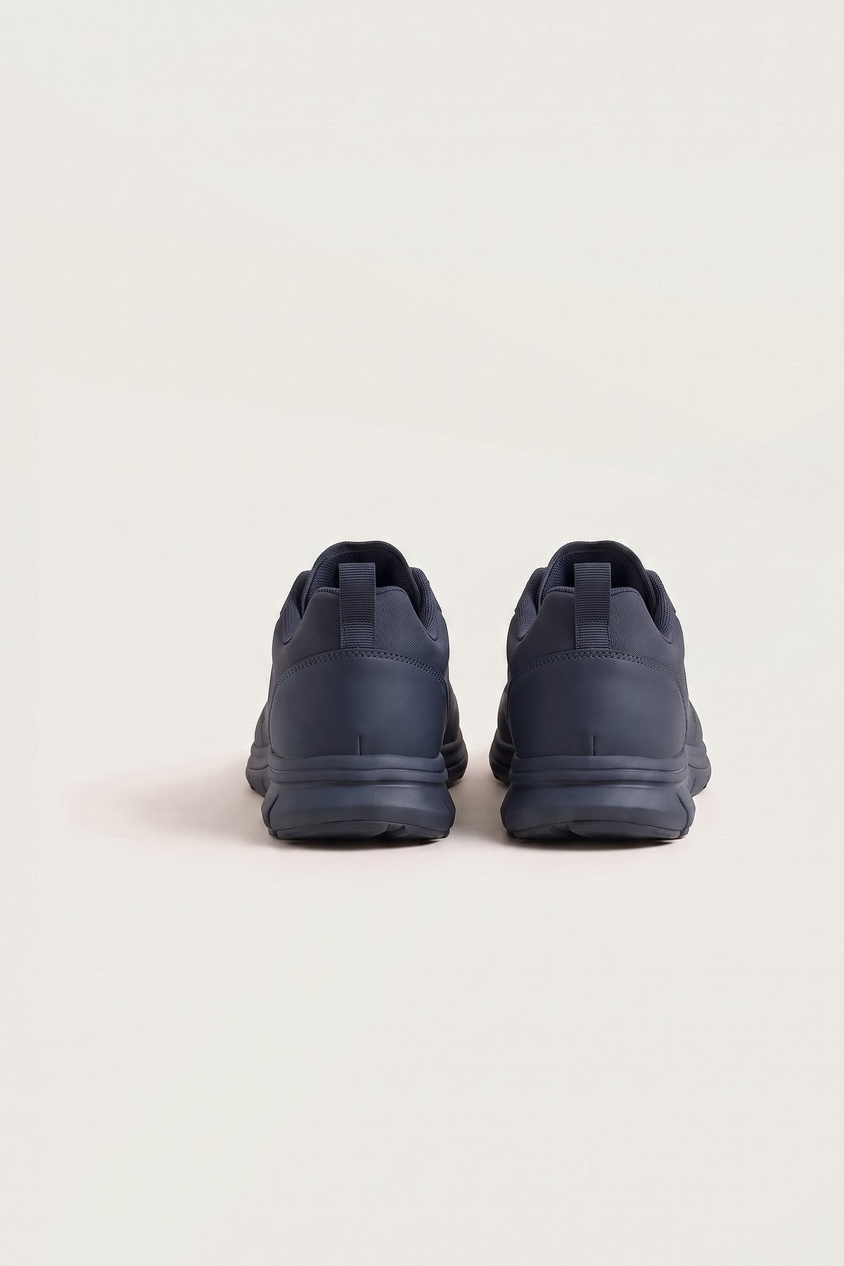 Tage Futócipő-Ihletésű Sneaker