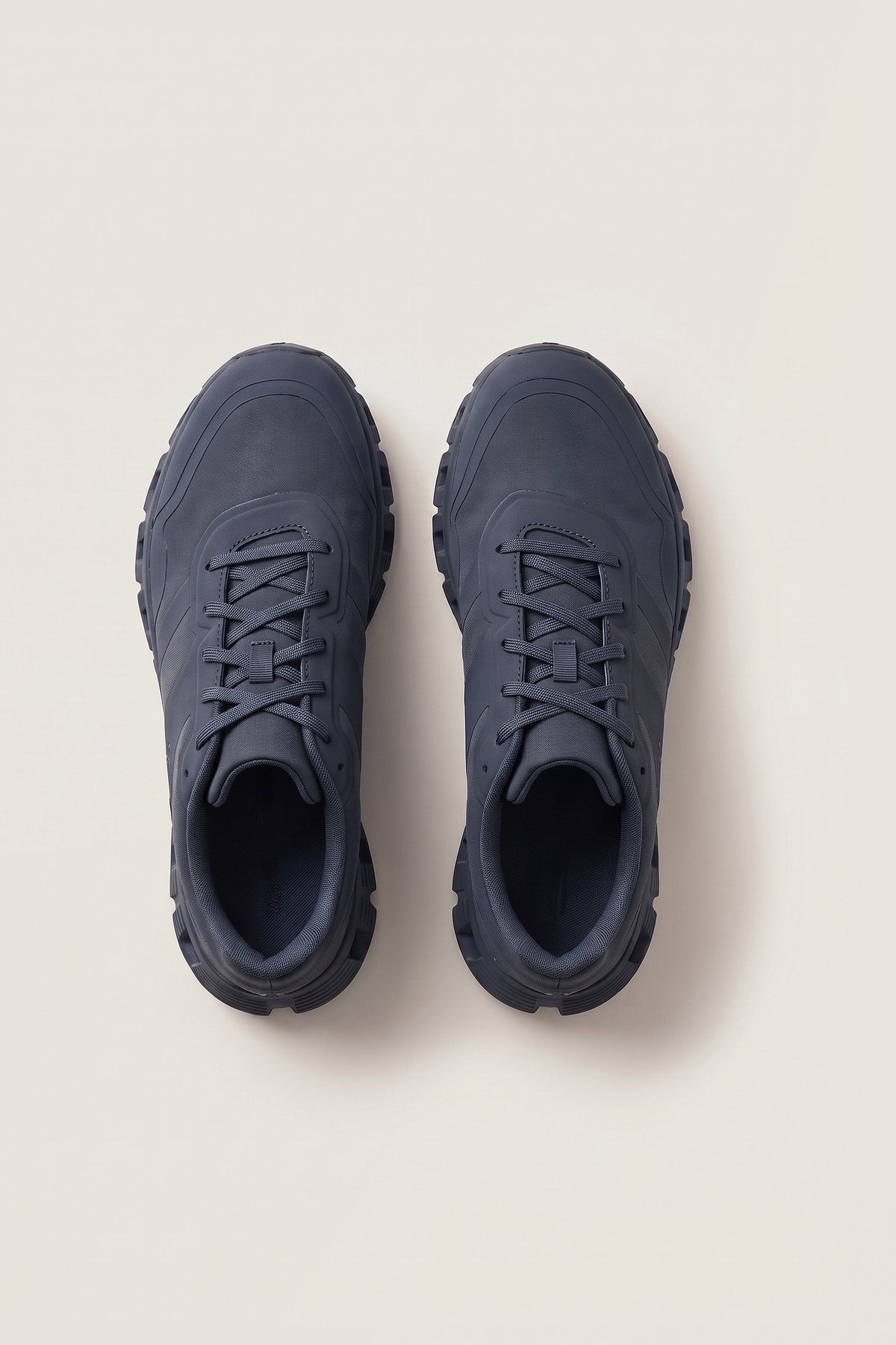Tage Futócipő-Ihletésű Sneaker
