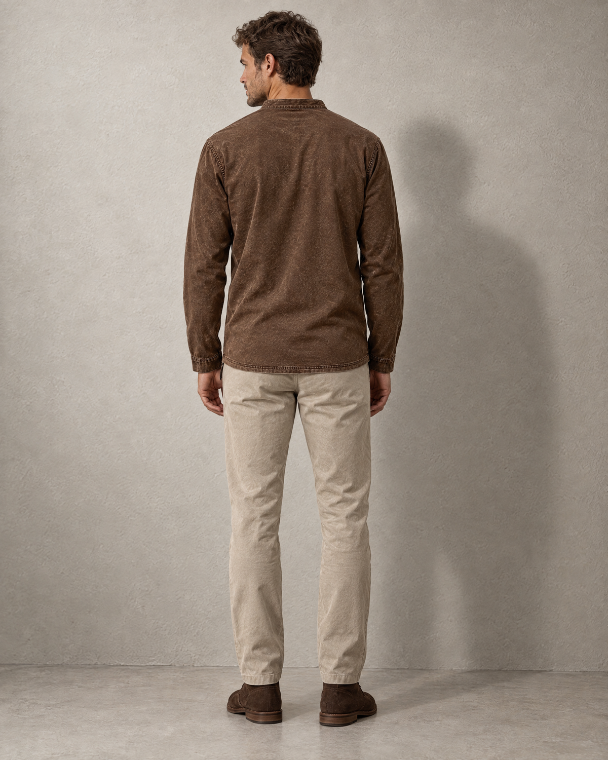 Saltwater hosszú ujjú henley póló barna színben – hátulról