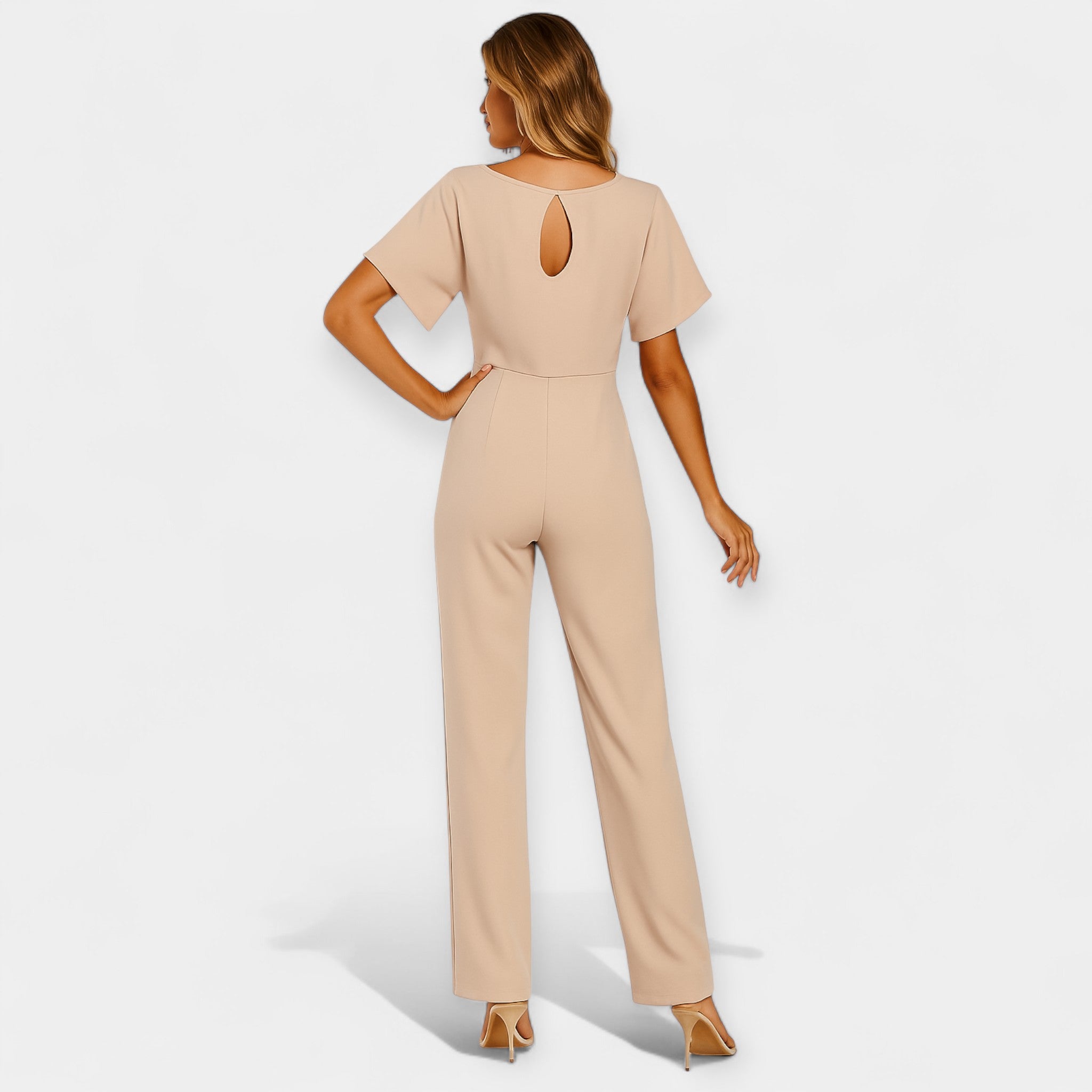 Set with a support belt