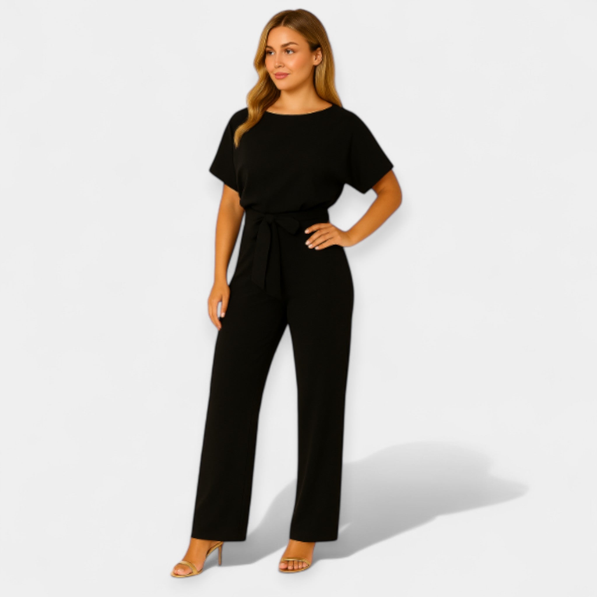 Set with a support belt