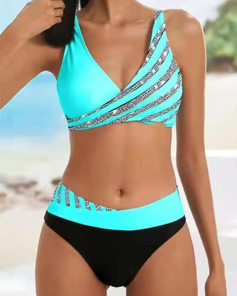 Mona – Warm-toned patterned bikini