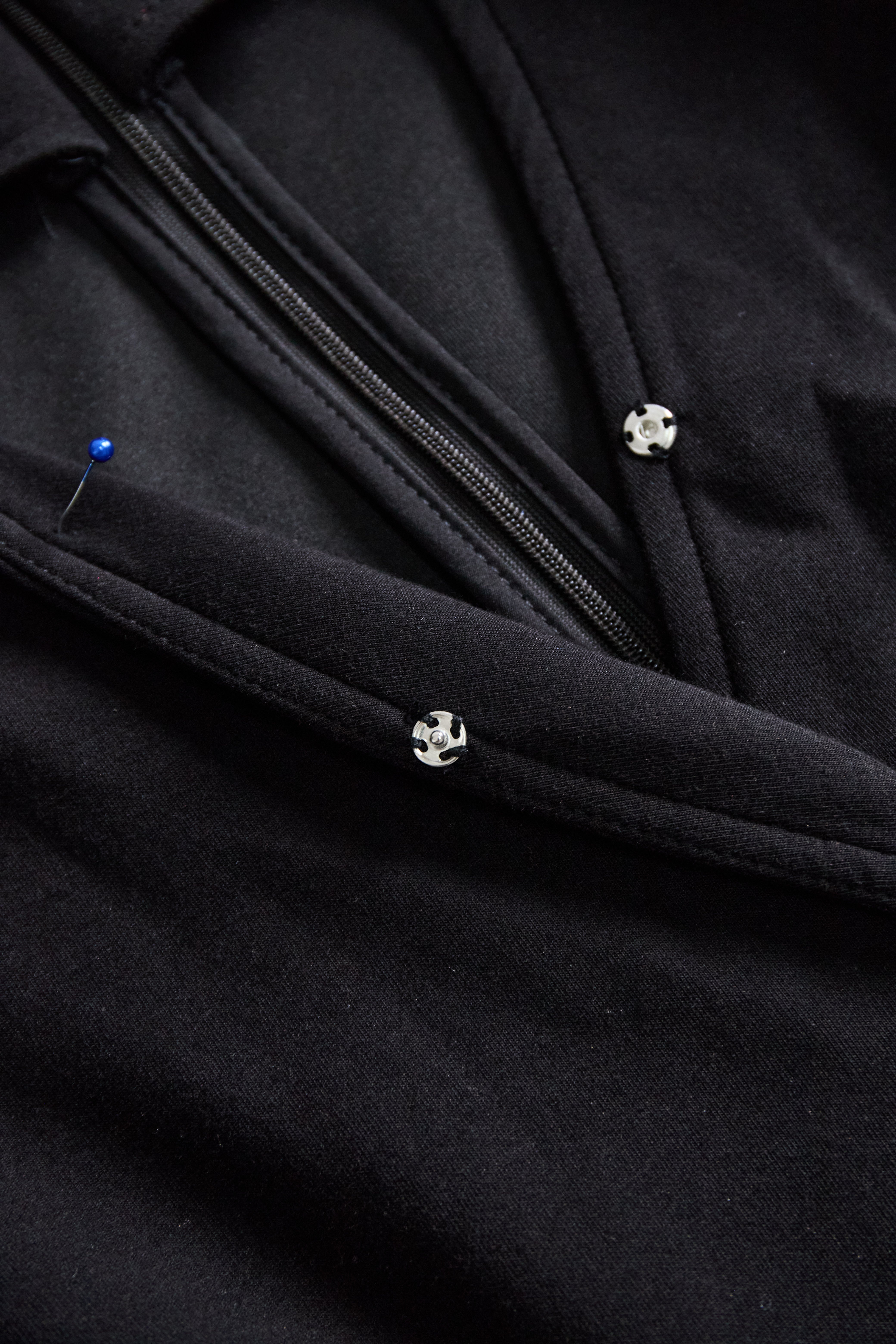 Burgundi Midi Ruha Átkötős Stílusban Gombokkal