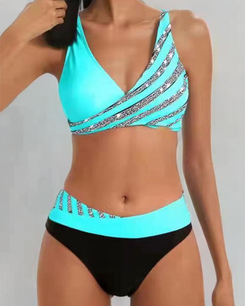 Mona – Warm-toned patterned bikini