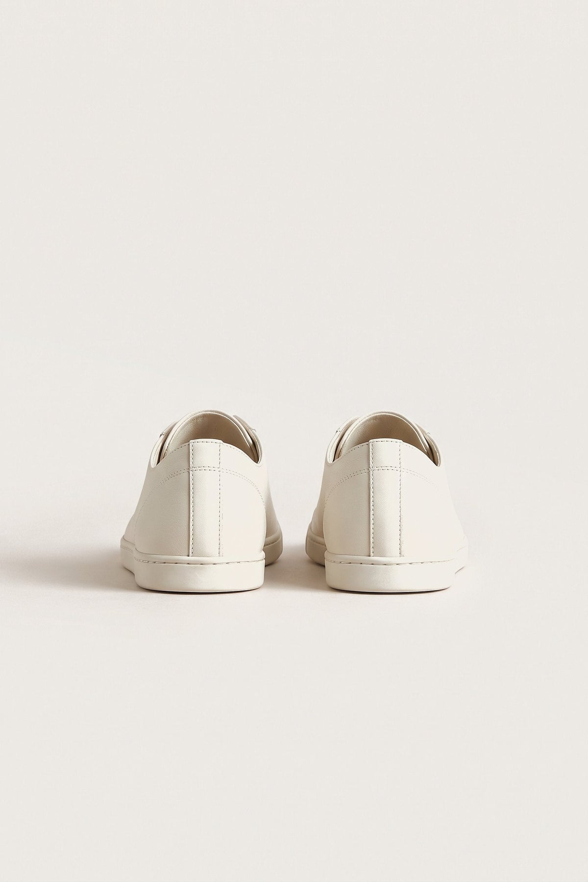 Pelle Alacsony Szárú Fűzős Sneaker