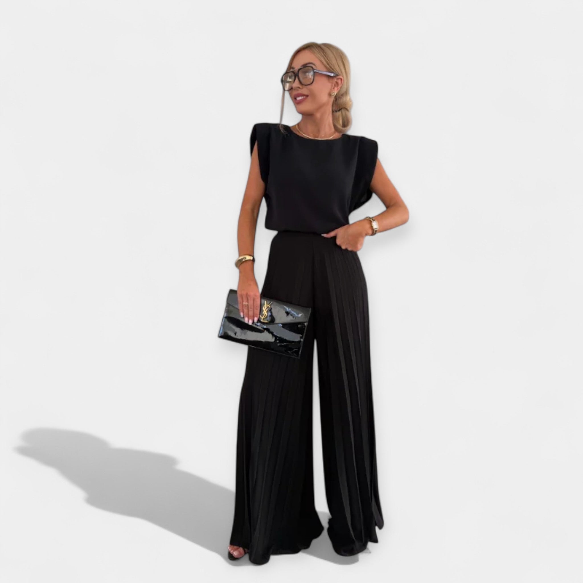 Summer fashionable top and pants set