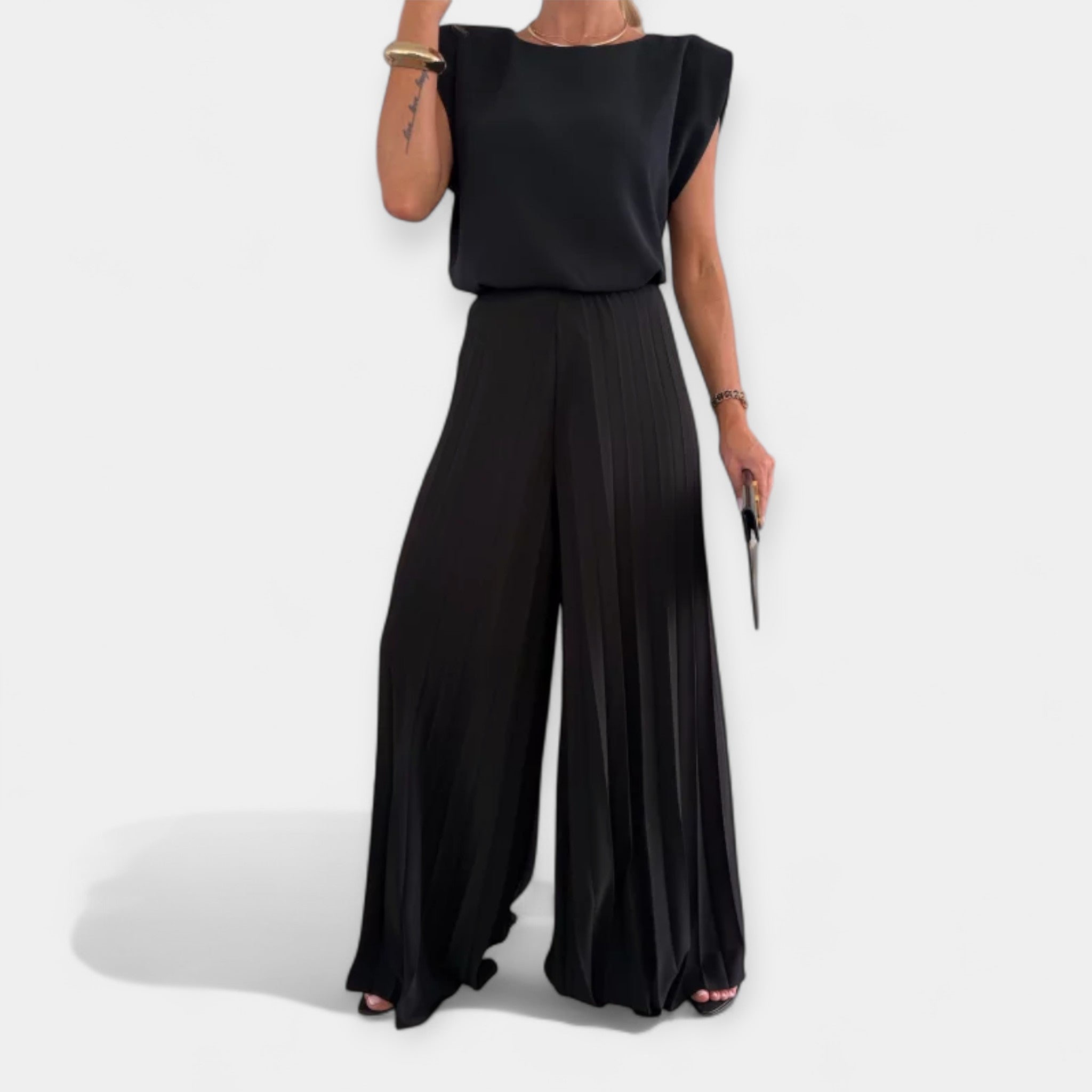 Summer fashionable top and pants set