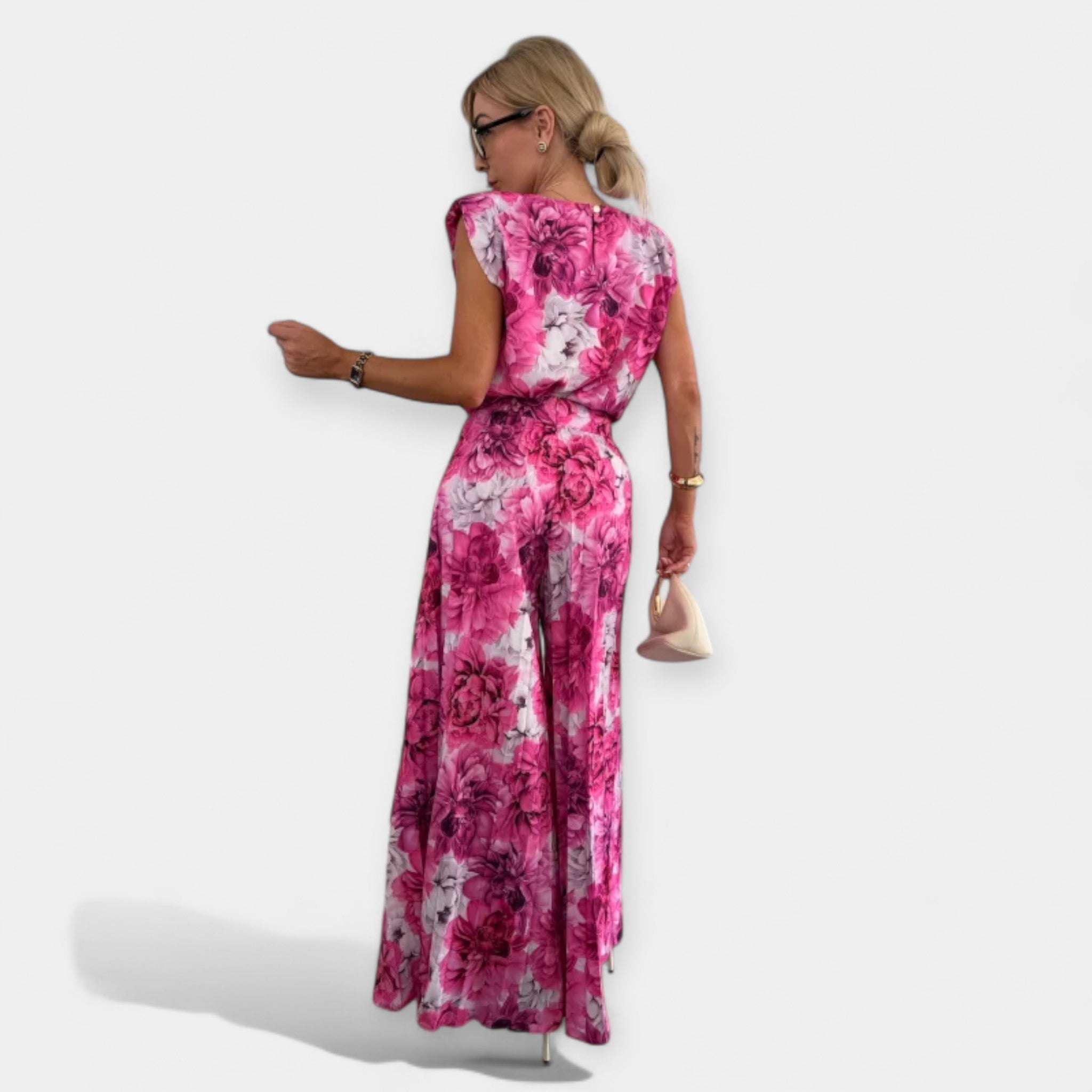 Summer fashionable top and pants set